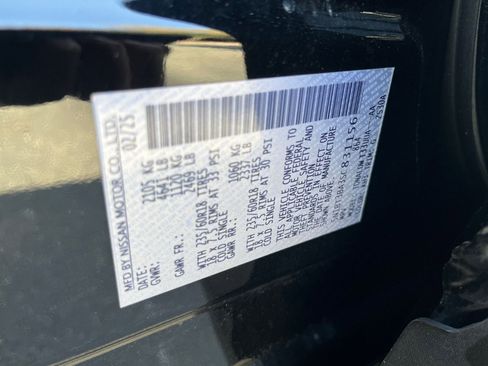 Used 2025 Nissan Rogue SV image 31