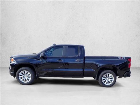 New 2026 Chevrolet Silverado 1500 Custom image 2