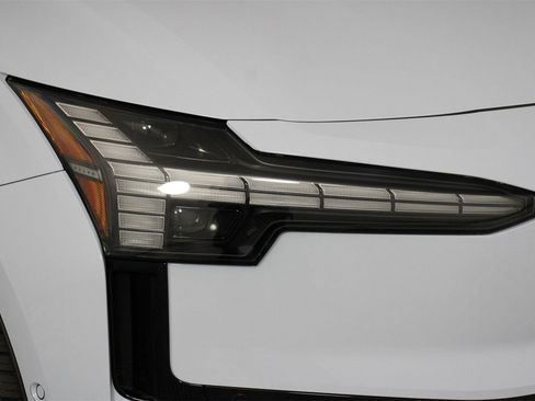 New 2026 Volvo EX30 Ultra image 13