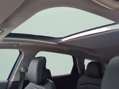 Certified 2025 Kia Sportage EX w/ Premium Package image 19