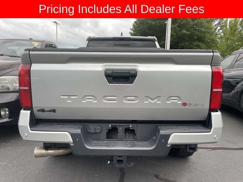 Used 2024 Toyota Tacoma TRD Off-Road w/ TRD Off Road Upgrade Package AWD/4WD image 7