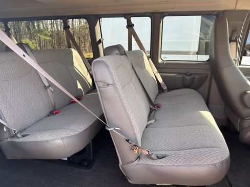 Certified 2024 Chevrolet Express 3500 LT w/ LT Preferred Equipment Group RWD image 7