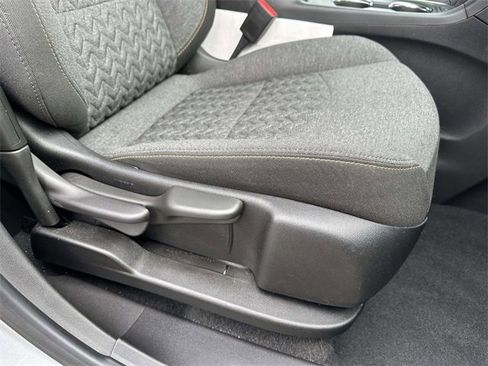 Used 2023 Chevrolet Equinox LT image 25