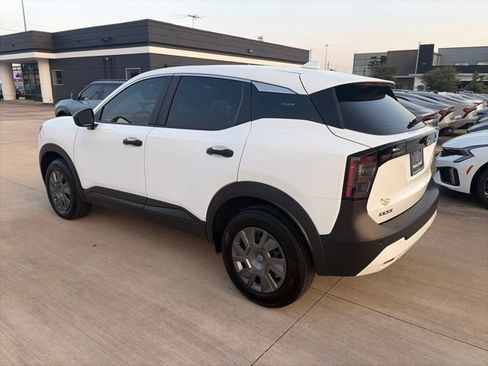 Used 2025 Nissan Kicks S FWD image 4