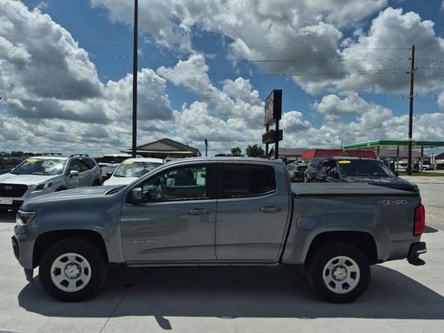 Used 2022 Chevrolet Colorado W/T AWD/4WD image 9