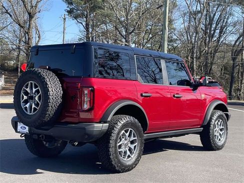 Used 2025 Ford Bronco Badlands image 25