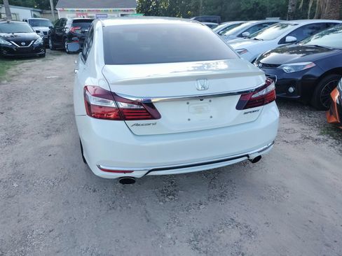 Used 2017 Honda Accord Sport image 4