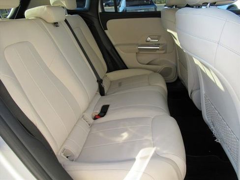 Used 2021 Mercedes-Benz GLA 250 image 27