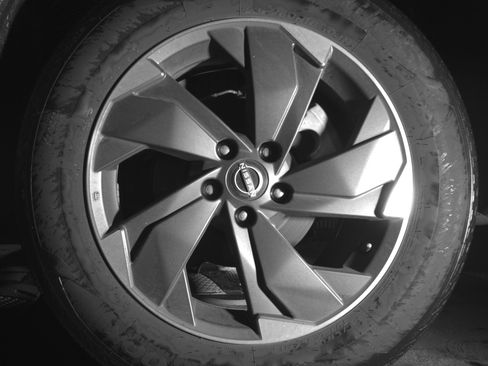 Used 2025 Nissan Rogue SV image 14