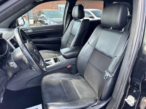 Used 2018 Jeep Grand Cherokee Altitude image 14