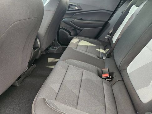 New 2026 Chevrolet Trax RS w/ Sunroof Package FWD image 19