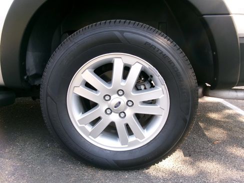 Used 2008 Ford Explorer Sport Trac XLT image 38