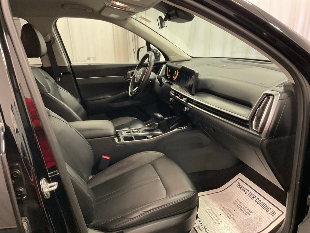 Used 2024 Kia Sorento S AWD/4WD image 31