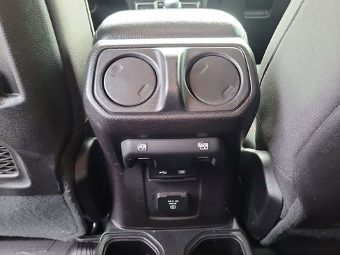 Certified 2020 Jeep Gladiator Rubicon w/ LED Lighting Group image 11