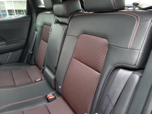 Used 2025 Nissan Kicks SR image 14