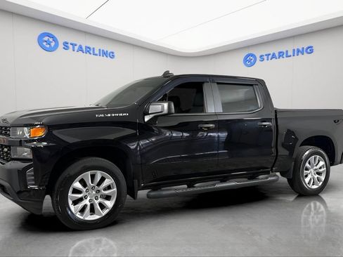 Used 2020 Chevrolet Silverado 1500 Custom w/ Custom Value Package RWD image 2