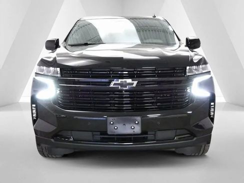 Used 2023 Chevrolet Suburban RST w/ Luxury Package AWD/4WD image 2