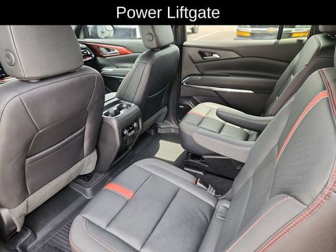 Used 2025 Chevrolet Traverse RS AWD/4WD image 27
