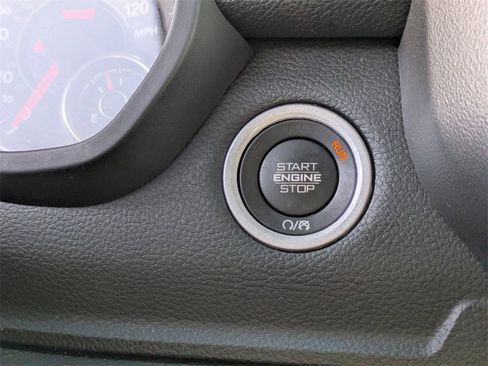 Used 2024 RAM 1500 Laramie image 24