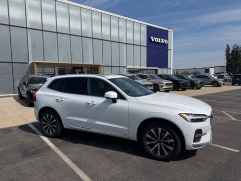 Used 2023 Volvo XC60 B5 Plus w/ Climate Package AWD/4WD image 6