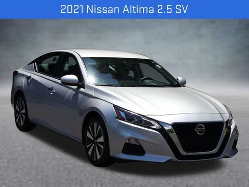 Used 2021 Nissan Altima 2.5 SV FWD image 1