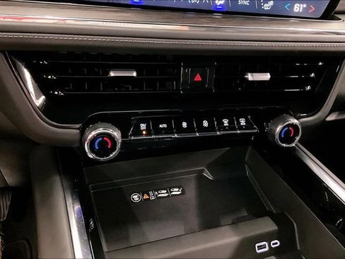 Used 2025 Chevrolet Tahoe LT AWD/4WD image 30
