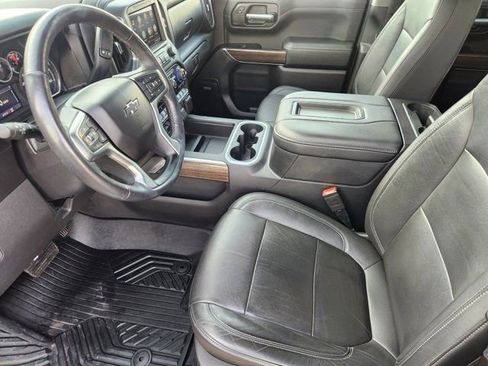 Used 2020 Chevrolet Silverado 1500 LT Trail Boss image 4