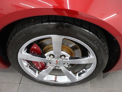 Used 2008 Chevrolet Corvette Convertible w/ Preferred Equipment Group RWD image 3