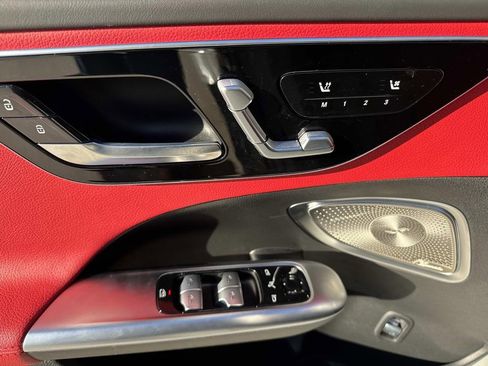 Used 2025 Mercedes-Benz C 300 Sedan image 22