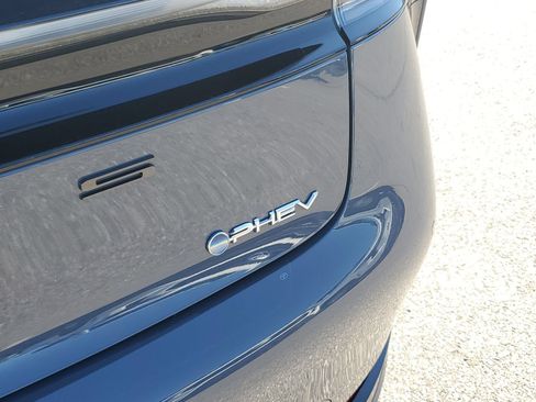 New 2026 Toyota Prius Plug-In Hybrid FWD image 7