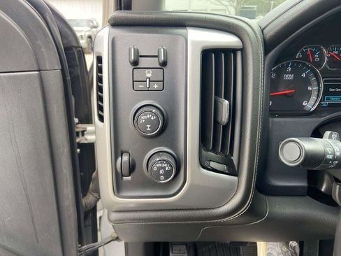 Used 2018 GMC Sierra 1500 SLT image 30