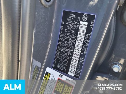 Used 2025 Toyota Camry XLE image 18