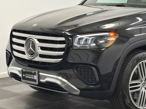 Used 2025 Mercedes-Benz GLS 450 4MATIC image 2