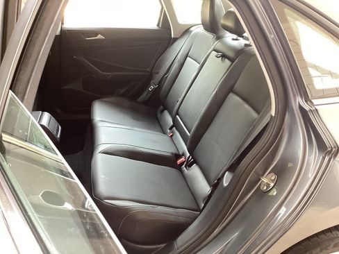 Used 2019 Volkswagen Jetta SE w/ Cold Weather Package FWD image 35