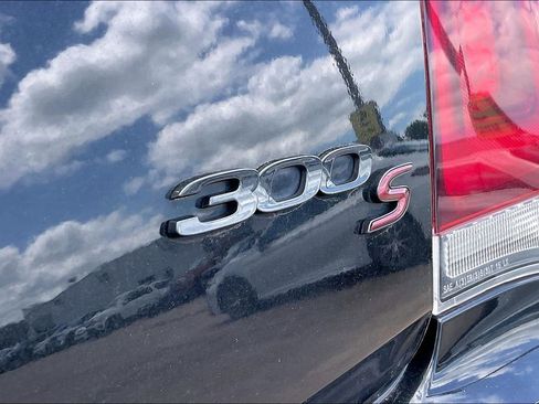 Used 2021 Chrysler 300 S RWD image 21