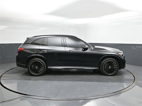 Used 2025 Mercedes-Benz GLC 300 image 26