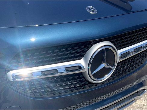 Used 2021 Mercedes-Benz GLA 250 w/ Premium Package image 29