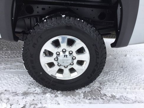 Used 2013 GMC Sierra 2500 SLE w/ SLE Preferred Package image 5