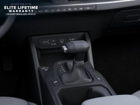 New 2026 Kia K4 FWD image 24