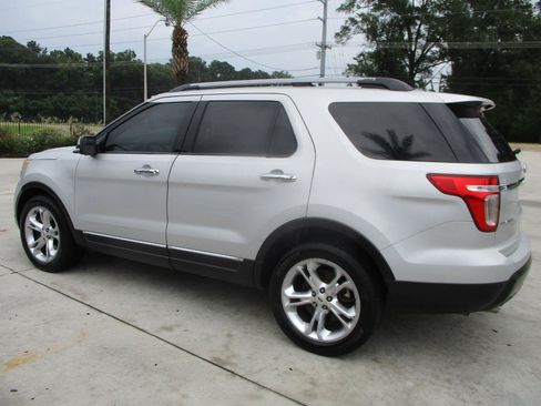 Used 2014 Ford Explorer Limited FWD image 9