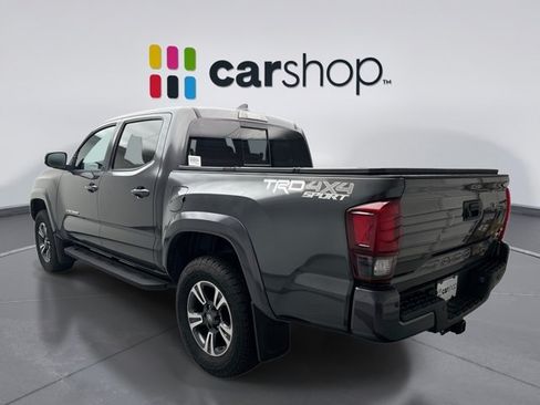 Used 2019 Toyota Tacoma TRD Sport AWD/4WD image 3