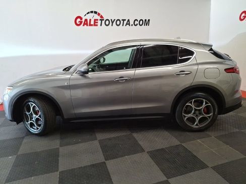 Used 2018 Alfa Romeo Stelvio Ti AWD/4WD image 8