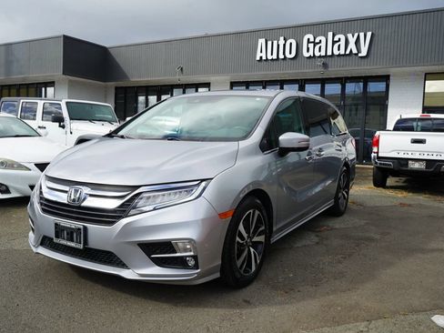 Used 2018 Honda Odyssey Elite image 4