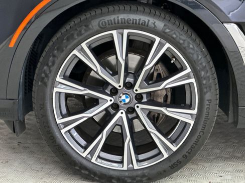 Certified 2022 BMW X7 xDrive40i w/ Premium Package AWD/4WD image 11