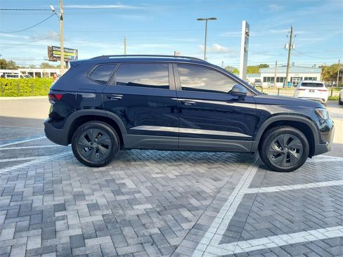 Used 2025 Volkswagen Taos S image 6