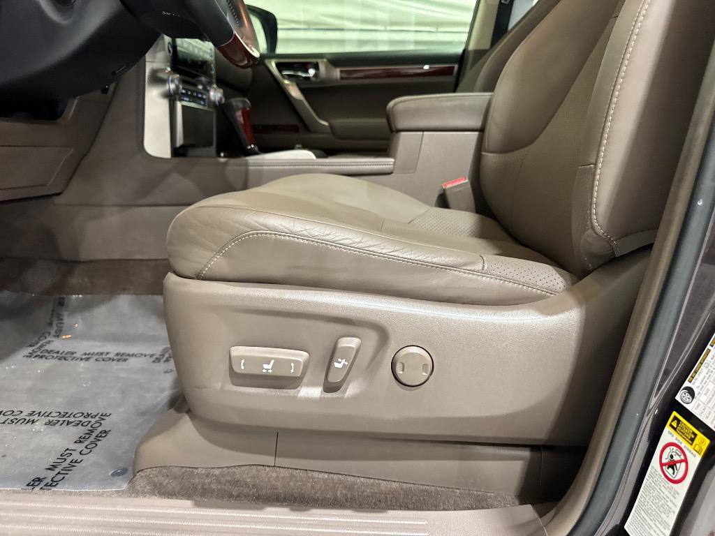 Used 2013 Lexus GX 460 w/ Comfort Plus Pkg AWD/4WD image 38