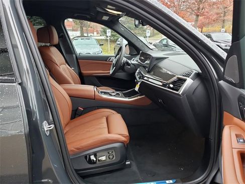 New 2026 BMW X5 M60i image 17