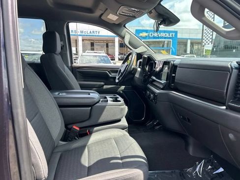 Used 2022 Chevrolet Silverado 1500 LT AWD/4WD image 32