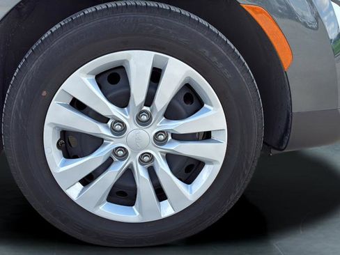 Used 2025 Kia Soul LX FWD image 39