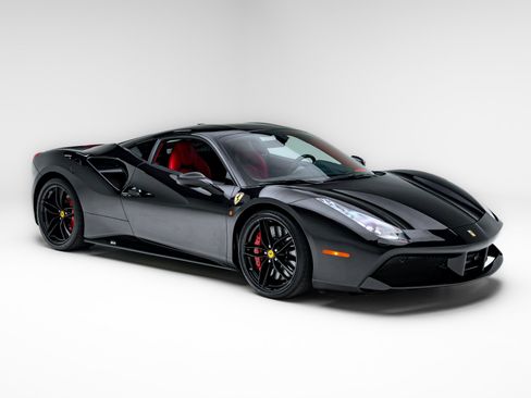 Used 2019 Ferrari 488 GTB RWD image 9